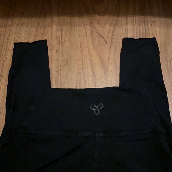 TNA Atmosphere Leggings - Picture 2 of 3